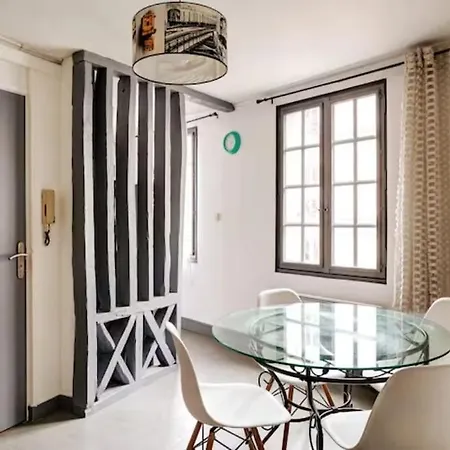 Le Carrel- F2-place Saint Marc Lejlighed *